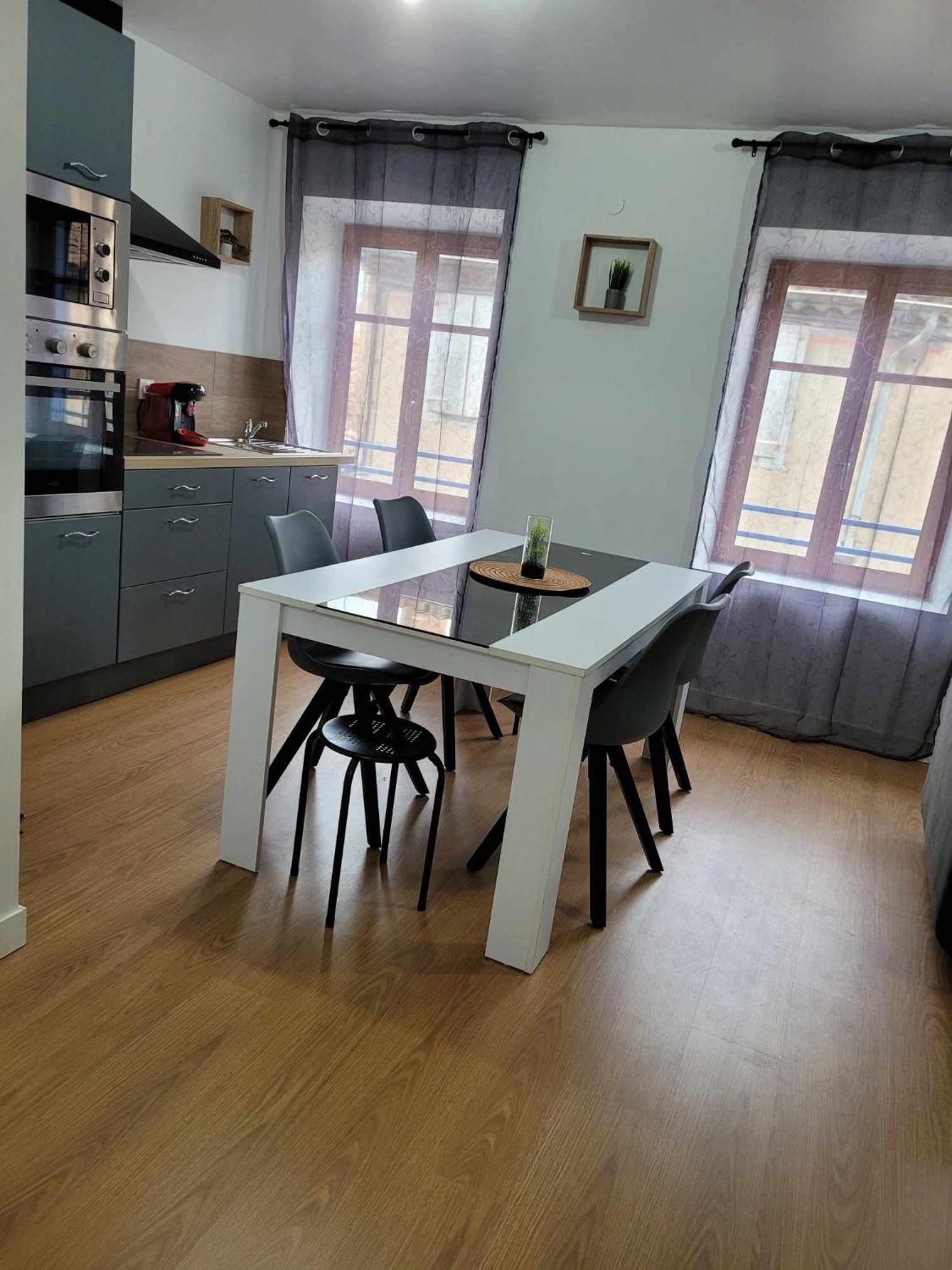 Charmant T3 Avec Terrasse Carcassonne Exterior foto